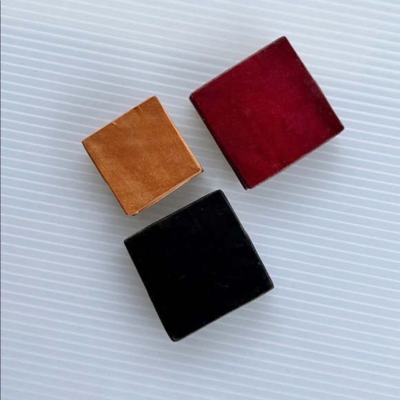 Earring / Jewelry Pouch with snap closure - ‘leather’ like material pack of 3 - Picture 11 of 11